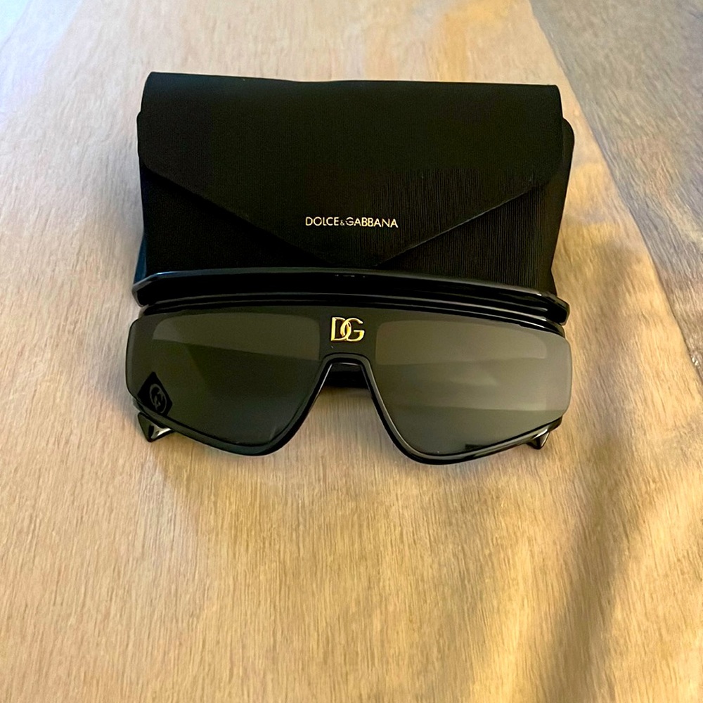 D&G Sunglasses DG6117